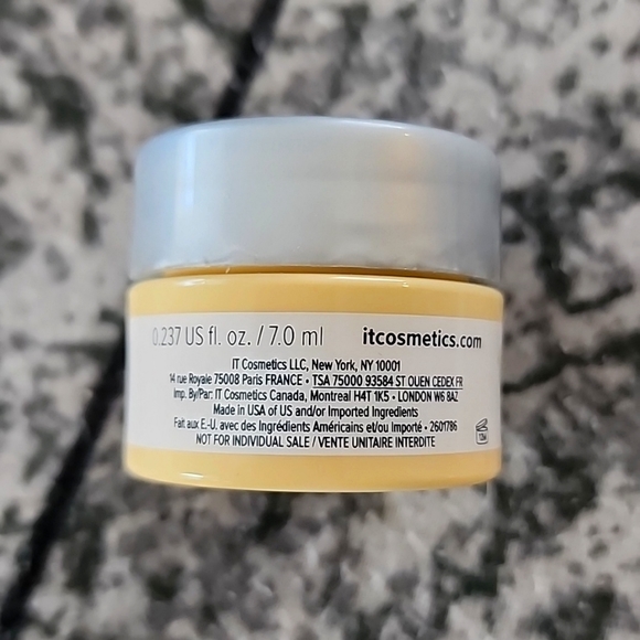 ✨️NWOB✨️ IT Confidence in a cream ✨️Transforming Moisturizing Super Cream✨️ - Picture 3 of 3
